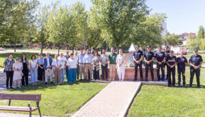 El Ayuntamiento de Guadalajara rinde homenaje a las víctimas de la COVID-19 y colectivos esenciales en el quinto aniversario del monumento conmemorativo