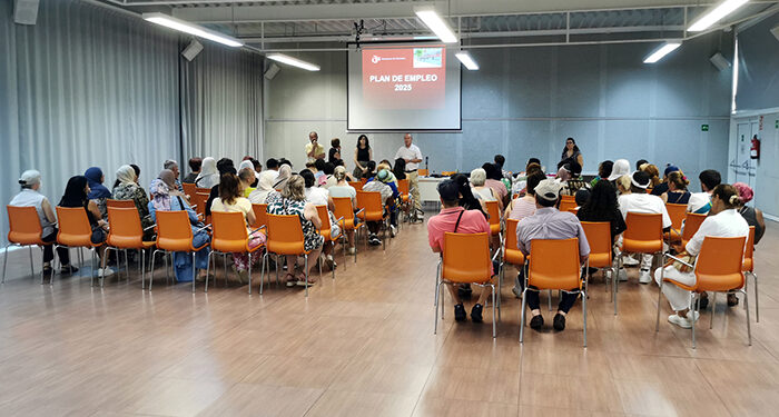 El Centro de Ocio de Azuqueca acoge la reunión informativa del Programa de Apoyo Activo al Empleo