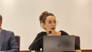 El PSOE acusa a Guarinos de seguir plegada a la ultraderecha de Vox, “sin romper su pacto y permitiendo declaraciones racistas y contra la convivencia” 2 El PSOE acusa a Guarinos de seguir plegada a la ultraderecha de Vox, “sin romper su pacto y permitiendo declaraciones racistas y contra la convivencia”