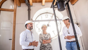 El reloj del Ayuntamiento de Guadalajara vuelve a sonar tras una profunda restauración de su torre del campanario 2 El reloj del Ayuntamiento de Guadalajara vuelve a sonar tras una profunda restauración de su torre del campanario