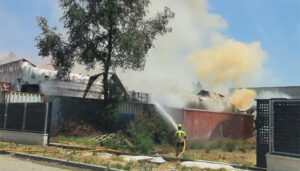 Este domingo se mantienen las medidas de autoprotección y las zonas delimitadas ayer por el incendio de Azuqueca