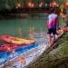 El Club Piragüismo Cuenca sofoca el calor con travesías nocturnas en piragua