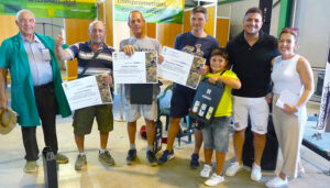 Felix Guijarro consigue ser el cortador más rápido de ajos al llegar a los 52 kilogramos en sólo veinte minutos 2 Felix Guijarro consigue ser el cortador más rápido de ajos al llegar a los 52 kilogramos en sólo veinte minutos