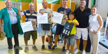 Felix Guijarro consigue ser el cortador más rápido de ajos al llegar a los 52 kilogramos en sólo veinte minutos