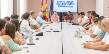 Firmados los convenios con las peñas de cara a las Ferias y Fiestas de septiembre de Guadalajara