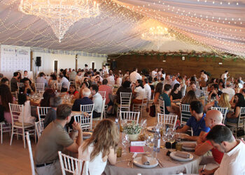 Guarinos reconoce el valor de los hosteleros como motor económico y de empleo y su compromiso con la calidad