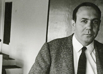 Gustavo Torner cumple 100 años y el Ayuntamiento de Cuenca lo celebra con una placa conmemorativa