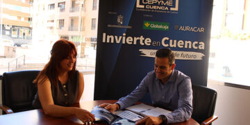 Invierte en Cuenca apoya la puesta en marcha de la empresa de diseño y fotografía, La Otra Cara