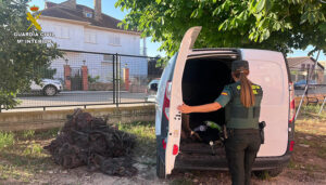 La Guardia Civil detiene a tres personas en Maranchón tras evadirse de un control policial: transportaban más de 150 kilos de cobre 2 La Guardia Civil detiene a tres personas en Maranchón tras evadirse de un control policial