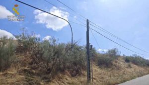 La Guardia Civil detiene en El Casar a dos personas por robo de cable del tendido telefónico