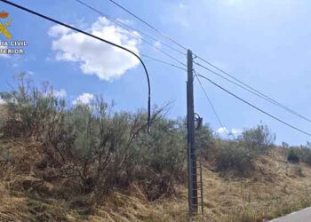 La Guardia Civil detiene en El Casar a dos personas por robo de cable del tendido telefónico