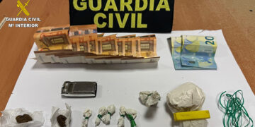 La Guardia Civil detiene en Villarrubio a dos personas por un delito de tráfico de drogas