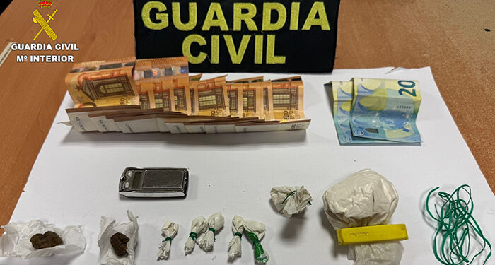La Guardia Civil detiene en Villarrubio a dos personas por un delito de tráfico de drogas