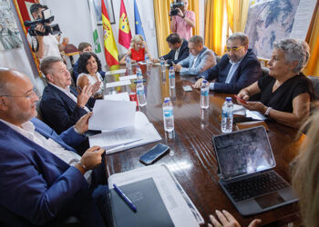 La Junta finaliza la obra de la CM-2109 y la reposición del puente en Mira y espera acabar en noviembre la de la travesía de Landete 7 La Junta finaliza la obra de la CM-2109 y la reposición del puente en Mira y espera acabar en noviembre la de la travesía de Landete