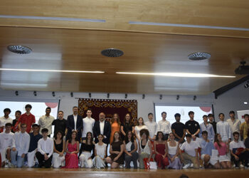 La UCLM y el Gobierno regional reconocen al alumnado con mejores resultados en la PAU y en las Olimpiadas del Conocimiento