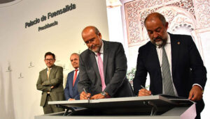 La UCLM y la Junta de Comunidades renuevan la Cátedra de Gobierno Abierto con más financiación y nuevas iniciativas 2 La UCLM y la Junta de Comunidades renuevan la Cátedra de Gobierno Abierto con más financiación y nuevas iniciativas