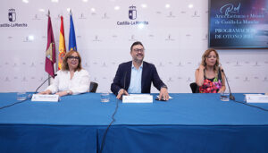 La programación de Otoño de Artes Escénicas y Musicales contará con más de 470 espectáculos, de los que 338 serán de compañías de la región 2 La programación de Otoño de Artes Escénicas y Musicales contará con más de 470 espectáculos, de los que 338 serán de compañías de la región