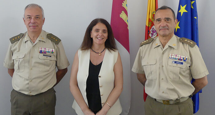 La subdelegada del Gobierno en Guadalajara recibe al nuevo subdelegado de Defensa