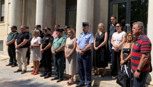 Minuto de silencio en Cuenca por el asesinato de una mujer en Asturias 2 Minuto de silencio en Cuenca por el asesinato de una mujer en Asturias
