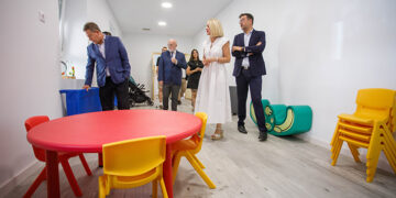 Page anuncia 10 millones de euros para climatización en centros educativos