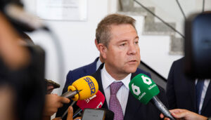 Page inaugura la reforma del Centro de Salud de Mira rehabilitado tras quedar inutilizado por la DANA 2 Page anuncia que la Junta duplicará las ayudas a jóvenes para la adquisición de viviendas