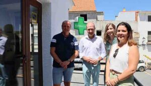 Pareja tendrá nueva farmacia y nueva farmacéutica