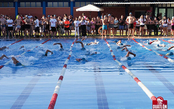 Rafa López y Encarni Arteseros se coronan en el II Triatlón de Quintanar del Rey