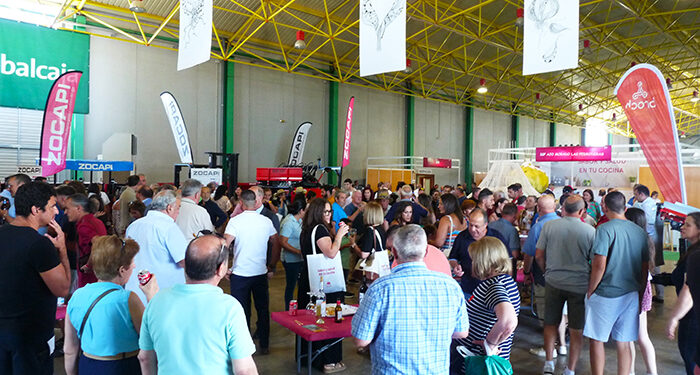 Tortosa destaca la “gran afluencia de público y la alta participación en las actividades” de la Feria Internacional del Ajo de Las Pedroñeras 1 Tortosa destaca la “gran afluencia de público y la alta participación en las actividades” de la Feria Internacional del Ajo de Las Pedroñeras