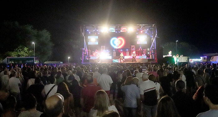 Última madrugada festiva en Cabanillas con «Platinum Fest» y «Orquesta Invictus» 1 Última madrugada festiva en Cabanillas con «Platinum Fest» y «Orquesta Invictus»