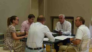 Vega ha invertido casi cuatro veces más en mantenimiento del polideportivo San José en seis años que Guarinos y Latre en ocho