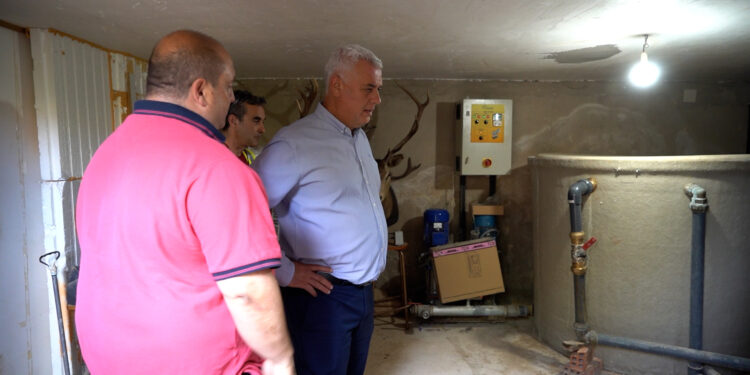 Visita deposito agua San Francisco y bombas instaladas