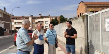 Juan Flores. Guarinos permite que el centro social del Cuartel del Henares, cerrado mes y medio por una avería, prive de su uso al vecindario