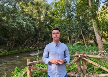 Plásticos, toallitas, ramas y basura: “¿a esto se refiere Guarinos cuando presume de limpieza del río Henares?”, denuncia el PSOE