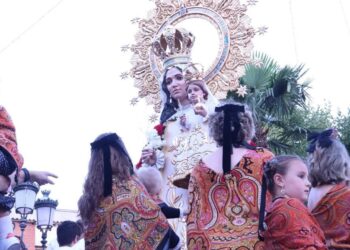 El Ayuntamiento y la Comisión de Festejos de Tarancón invitan a participar en la ofrenda a la patrona a las representantes juveniles del 2006 al 2016