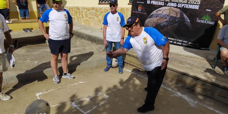 Uña se impuso en la bolera de La Cierva y se aúpa al segundo puesto del Circuito de Bolos 1 BOLOS LA CIERVA 5