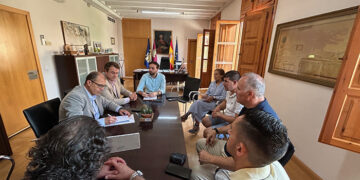 CEOE-Cepyme Cuenca y ACESANC analizan con el ayuntamiento de San Clemente el desarrollo empresarial del municipio