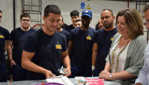 Castilla-La Mancha es la tercera comunidad autónoma en descenso de paro en el mes de julio y bate su récord de afiliación a la Seguridad Social 2 Castilla-La Mancha es la tercera comunidad autónoma en descenso de paro en el mes de julio y bate su récord de afiliación a la Seguridad Social