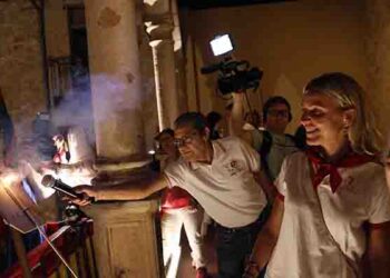 Color, música y tradición en el chupinazo de San Roque