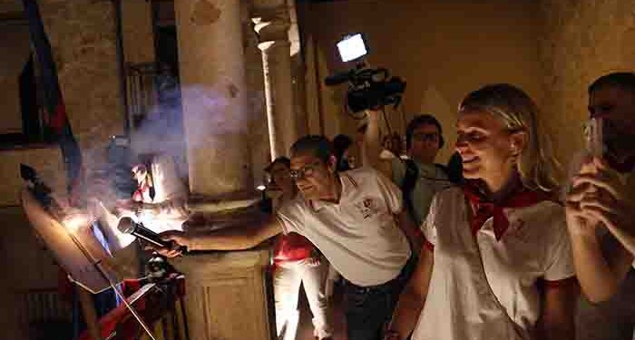 Color, música y tradición en el chupinazo de San Roque 1 Color, música y tradición en el chupinazo de San Roque