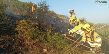 Controlado un incendio forestal en el paraje de la Hoya de la Cantina en Arcas del Villar