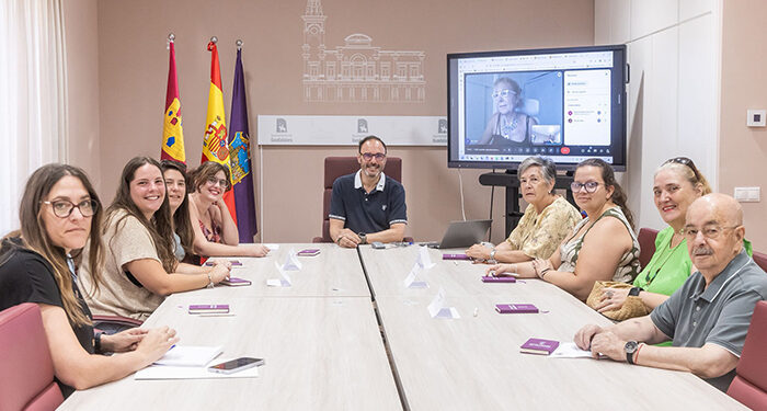 El Ayuntamiento de Guadalajara recoge sugerencias de las asociaciones para el proyecto del registro municipal de electrodependientes 1 El Ayuntamiento de Guadalajara recoge sugerencias de las asociaciones para el proyecto del registro municipal de electrodependientes