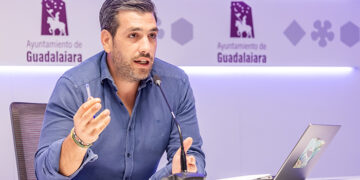 El Ayuntamiento de Guadalajara refuerza la recogida de residuos textiles y aceite usado con nuevos contenedores y campaña informativa