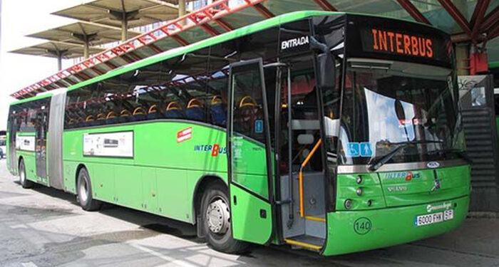 El Casar amplía el transporte escolar garantizando plaza a todos los estudiantes en la ruta a los IES 1 El Casar amplía el transporte escolar garantizando plaza a todos los estudiantes en la ruta a los IES