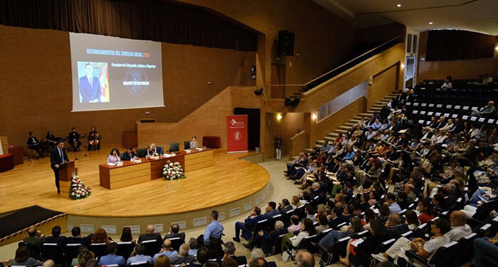 El DOCM publica los nombramientos de los miembros del Consejo Social de la UCLM que encabeza el presidente José María Barreda 1 El DOCM publica los nombramientos de los miembros del Consejo Social de la UCLM que encabeza el presidente José María Barreda