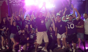 «El Desenfreno» dona su premio del Interpeñas 2025 de Cabanillas a la Asociación Española de Cáncer de Mama Metastásico 2 «El Desenfreno» dona su premio del Interpeñas 2025 de Cabanillas a la Asociación Española de Cáncer de Mama Metastásico