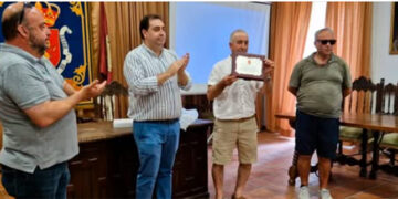 Emotiva despedida de Santiago Bonilla como trabajador municipal del Ayuntamiento de Huete
