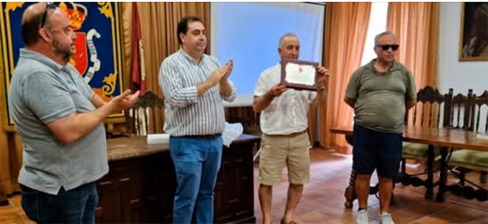 Emotiva despedida de Santiago Bonilla como trabajador municipal del Ayuntamiento de Huete 1 Emotiva despedida de Santiago Bonilla como trabajador municipal del Ayuntamiento de Huete