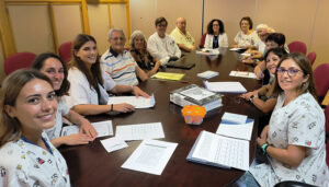 Enfermería del centro de salud de El Alamín apuesta por la salud comunitaria y el envejecimiento activo a través de un taller de memoria y estimulación cognitiva