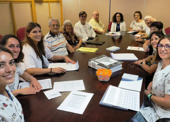 Enfermería del centro de salud de El Alamín apuesta por la salud comunitaria y el envejecimiento activo a través de un taller de memoria y estimulación cognitiva