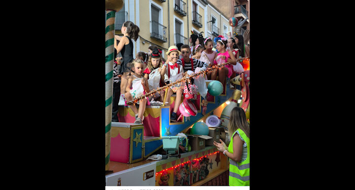 Galería de imágenes. Desfile de Carrozas San Julián 2025